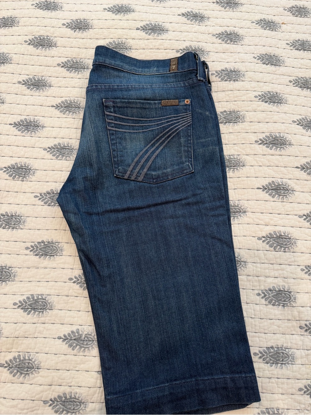 7 For All Mankind short Women's Indigo Jeans